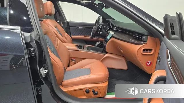 Maserati Quattroporte id 2970795 из Кореи 20