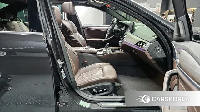 BMW 5 Series (G30) id 3493826 из Кореи 20