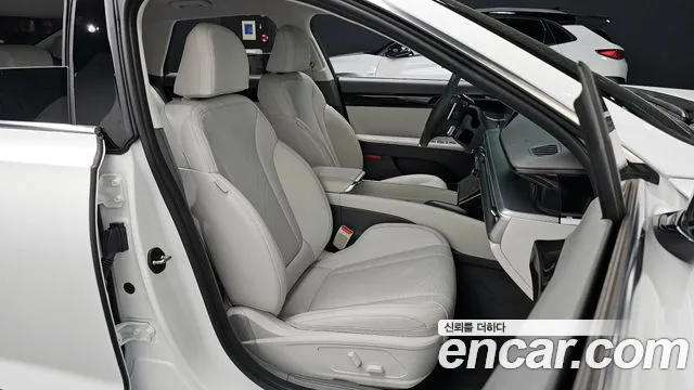 Hyundai Grandeur Hybrid (GN7) id 2646511 из Кореи 20