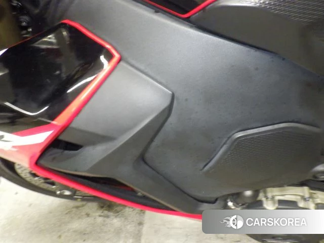 Проданный Honda CBR1000RR id 4184709 из Японии, фото 24