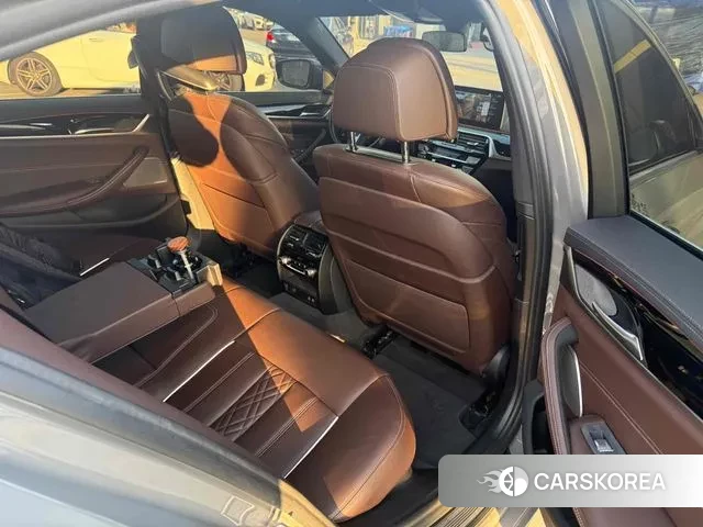 BMW 5 Series (G30) id 3361470 из Кореи 13