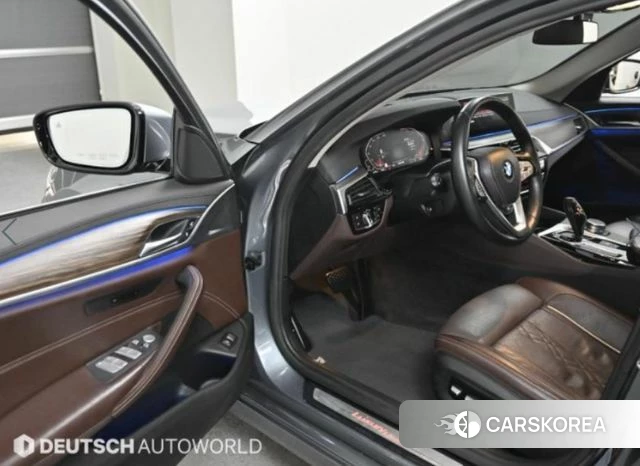 BMW 5 Series (G30) id 3844692 из Кореи 19