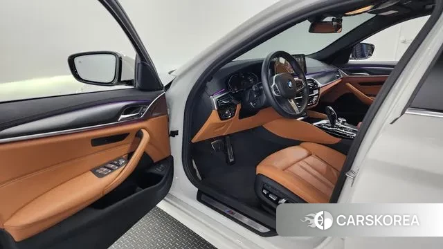 BMW 5 Series (G30) id 3213151 из Кореи 20