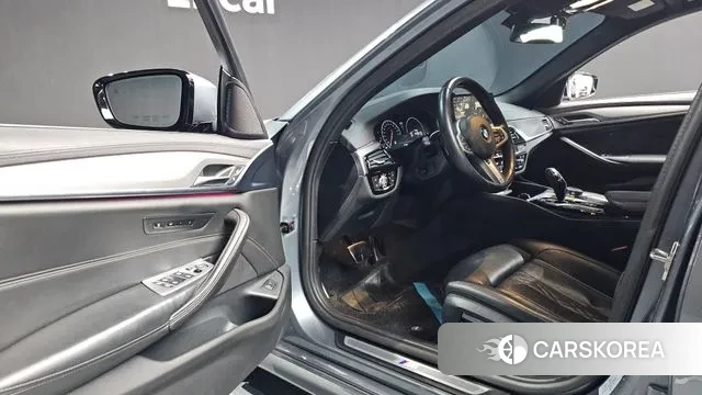 BMW 5 Series (G30) id 3593143 из Кореи 20