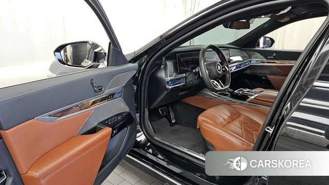 BMW 7 Series (G70) id 4691981 из Кореи 36