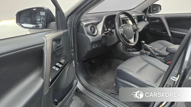 Toyota RAV4 id 4781114 из Кореи 33