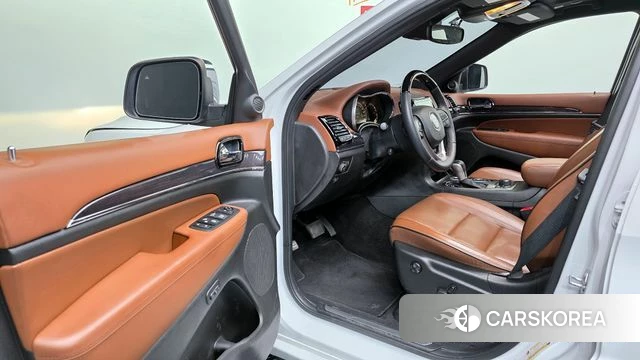Jeep Grand Cherokee id 4283853 из Кореи 33