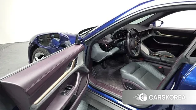 Porsche Taycan id 3645516 из Кореи 20