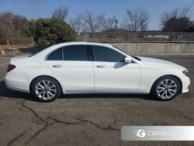Mercedes-Benz E-Class W213 id 3789725 из Кореи 17