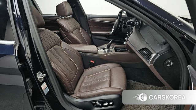 BMW 5 Series (G30) id 3845886 из Кореи 20