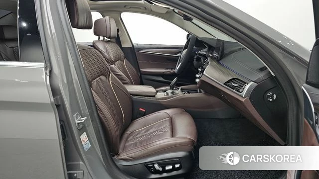 BMW 5 Series (G30) id 3911026 из Кореи 20