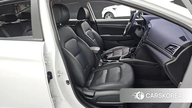 Hyundai Avante AD id 3386337 из Кореи 20