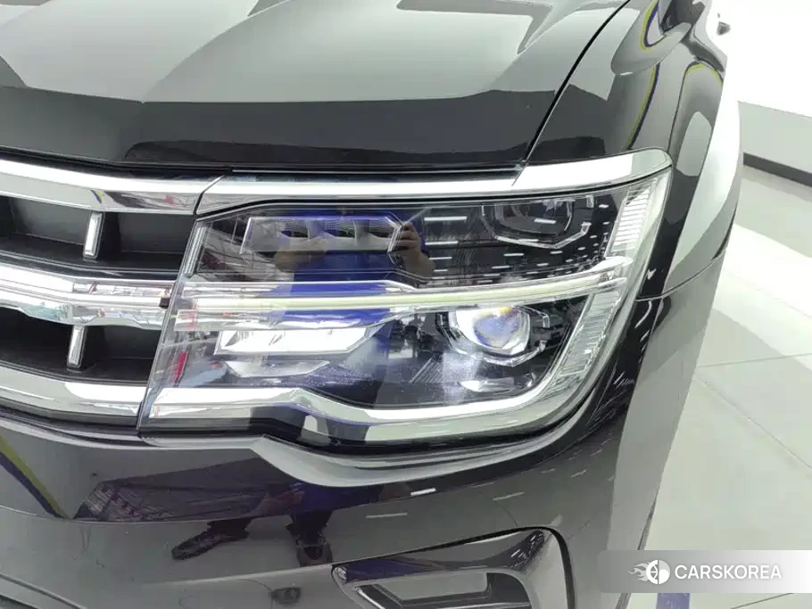 Volkswagen Touareg id 4628344 из Китая 16