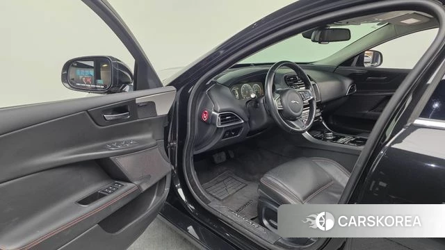 Jaguar XE id 3924970 из Кореи 20