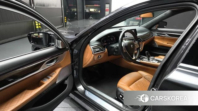 BMW 7 Series (G11) id 4244381 из Кореи 31