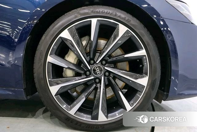 Audi A7L id 4257469 из Китая 20