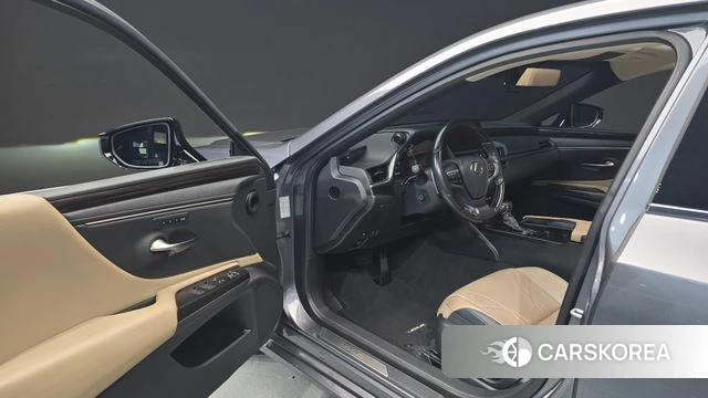 Lexus ES300h 7th generation id 4304736 из Кореи 20