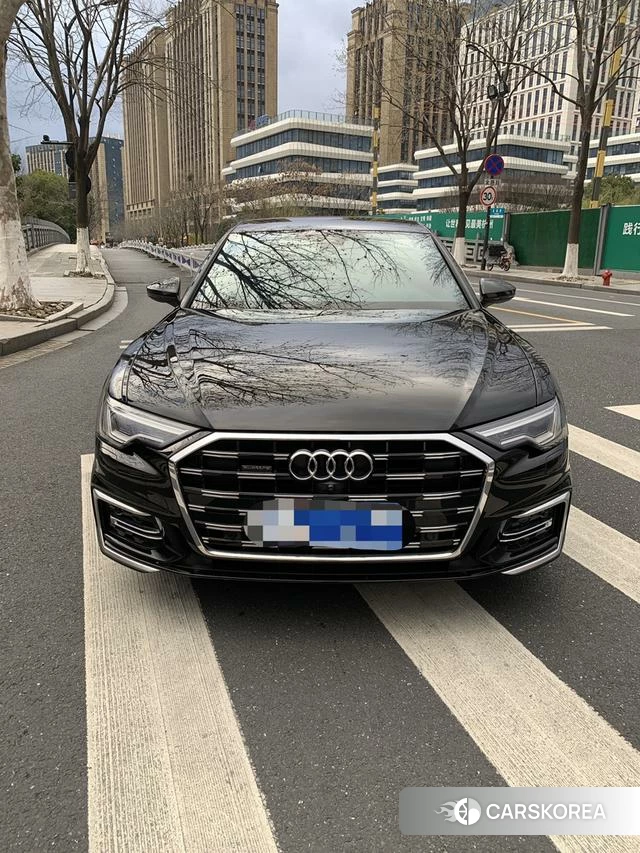Audi A6L id 3909013 из Китая 15