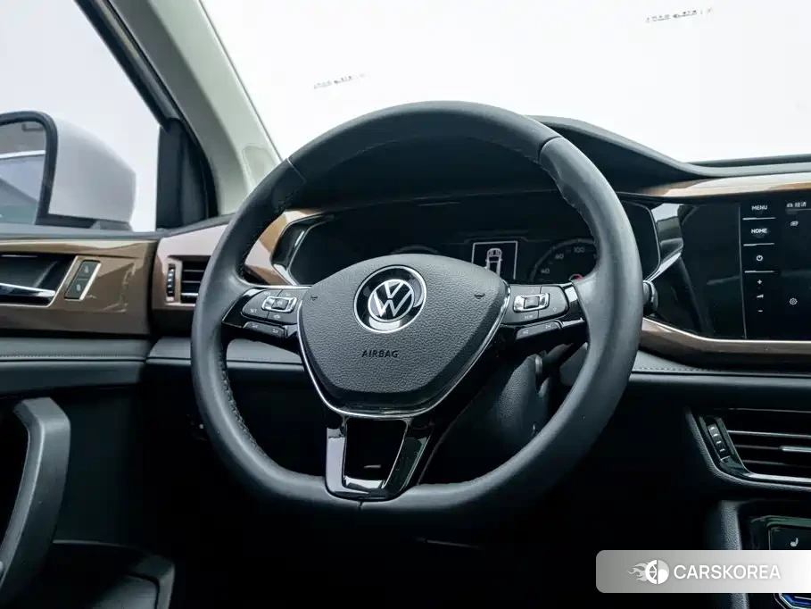 Volkswagen Tharu id 4680458 из Китая 19