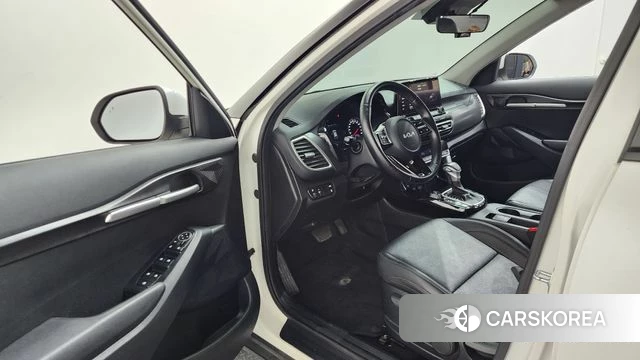 Kia Seltos id 4608921 из Кореи 31