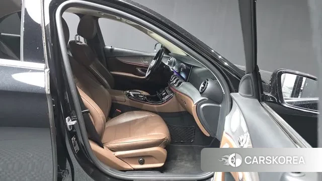 Mercedes-Benz E-Class W213 id 3753916 из Кореи 20