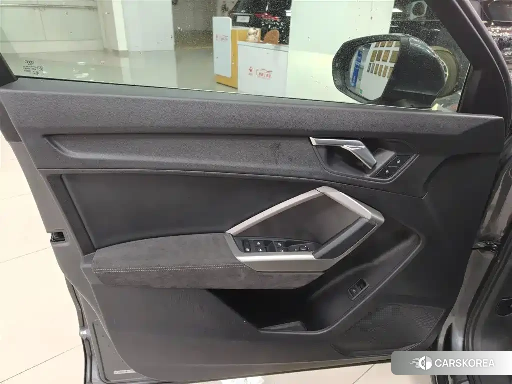 Audi Q3 id 4559854 из Китая 32