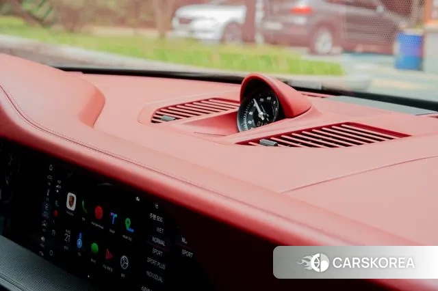 Porsche 911(992) id 3733319 из Кореи 20