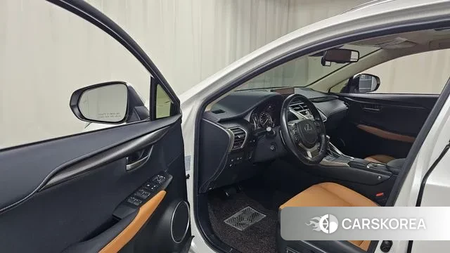 Lexus NX300h id 3448828 из Кореи 20