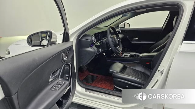 Mercedes-Benz A-Class W177 id 4384183 из Кореи 30