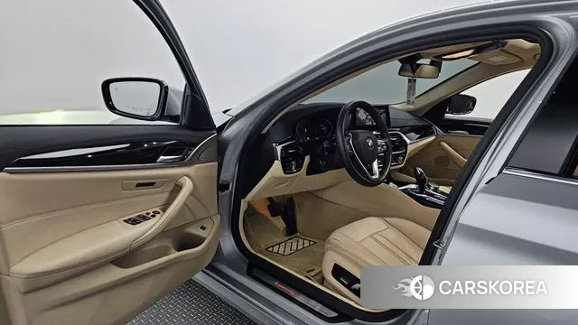 BMW 5 Series (G30) id 2976666 из Кореи 20