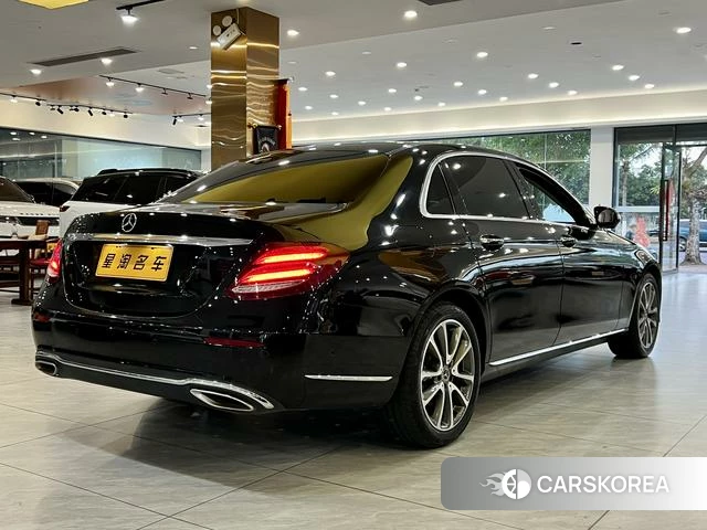 Mercedes-Benz E-class id 3890863 из Китая 19