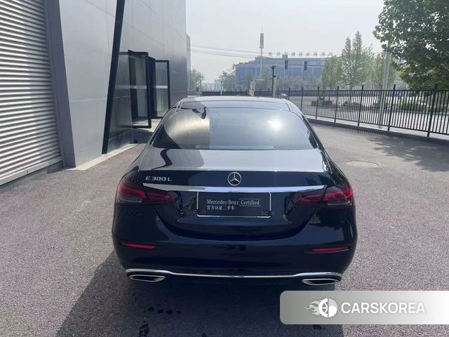 Mercedes-Benz E-class id 4348416 из Китая 10