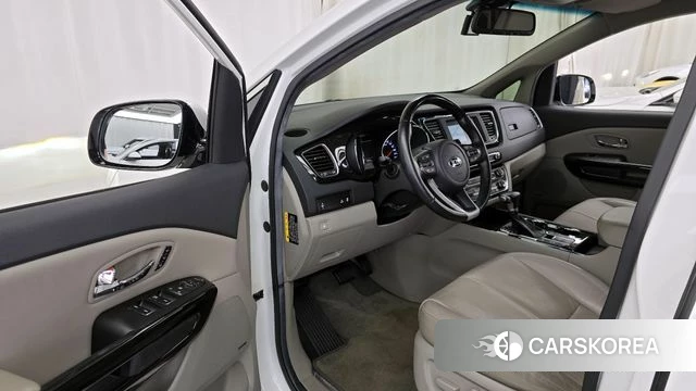 Kia The New Carnival id 4197208 из Кореи 20