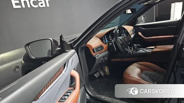 Maserati Levante id 3592904 из Кореи 20