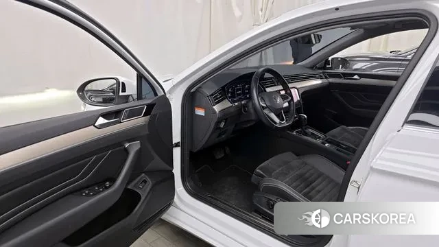 Volkswagen Passat GT (B8) id 3493461 из Кореи 20