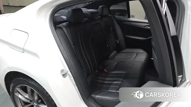 BMW 5 Series (G30) id 3608448 из Кореи 20