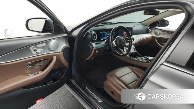 Mercedes-Benz E-Class W213 id 4632539 из Кореи 35