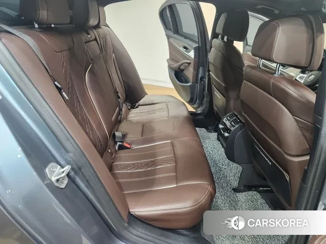 BMW 5 Series (G30) id 3732836 из Кореи 20