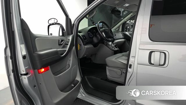 Hyundai The New Grand Starex id 4496188 из Кореи 31
