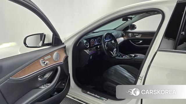 Mercedes-Benz E-Class W213 id 4882453 из Кореи 34