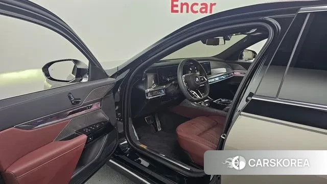 BMW 7 Series (G70) id 2997977 из Кореи 20