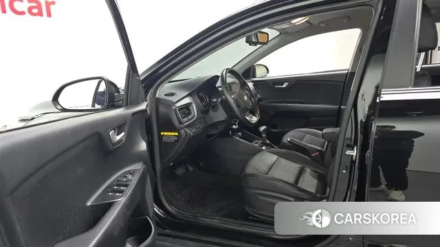 Kia Stonic id 3632011 из Кореи 20