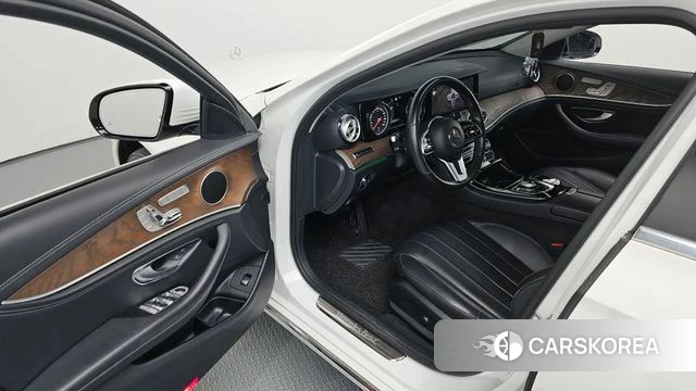Mercedes-Benz E-Class W213 id 4609959 из Кореи 30