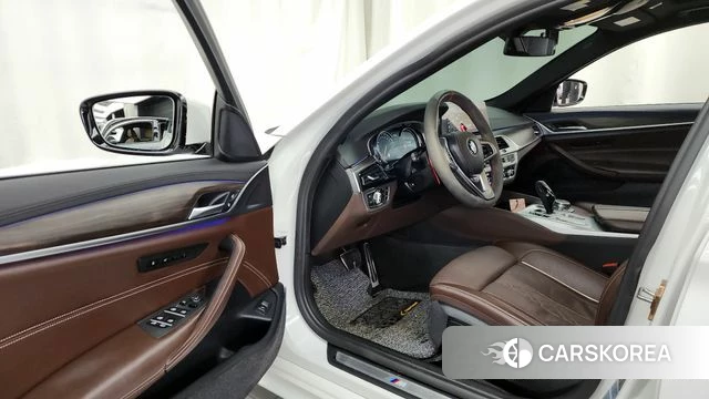 BMW 5 Series (G30) id 3821098 из Кореи 20