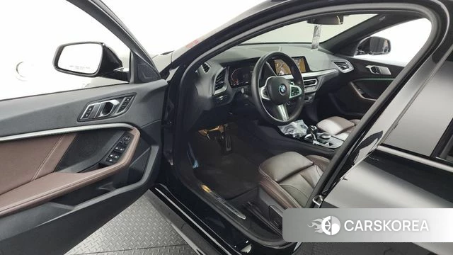 BMW 1 Series (F40) id 3840131 из Кореи 20