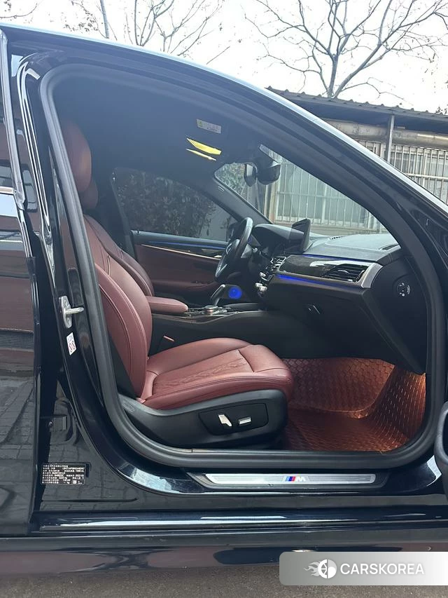 BMW 5 series id 4256579 из Китая 17