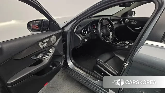Mercedes-Benz C-Class W205 id 3601909 из Кореи 20