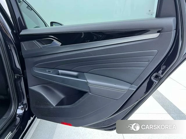Volkswagen Passat id 4342095 из Китая 22