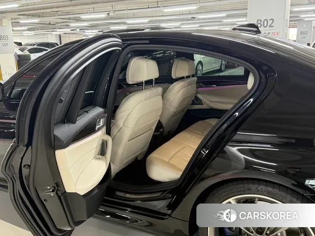 BMW 5 Series (G30) id 3411790 из Кореи 20