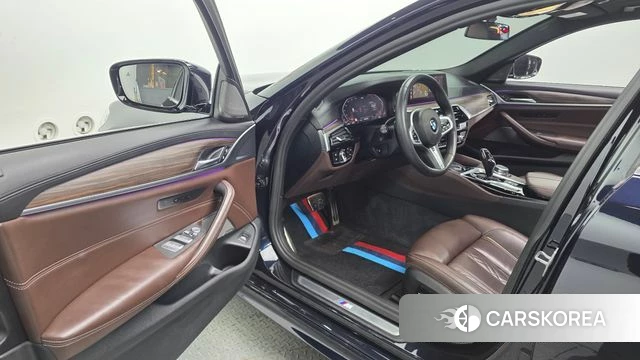 BMW 5 Series (G30) id 4614716 из Кореи 34